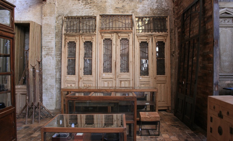 Old oak or pine doors and hutches as pieces of art in the frames 24