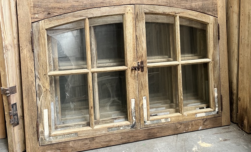 Old oak or pine doors and hutches as pieces of art in the frames 18