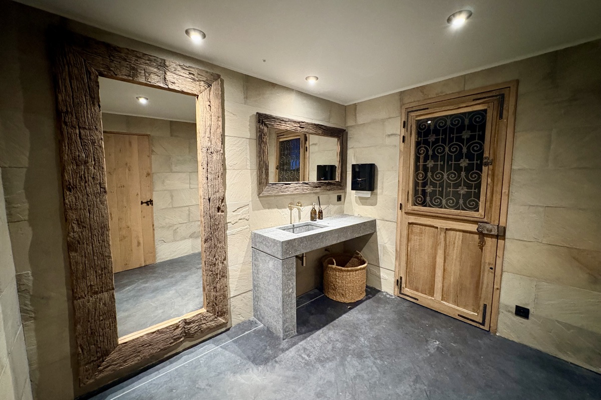 Renovatie Domein Lepelem met oude materialen