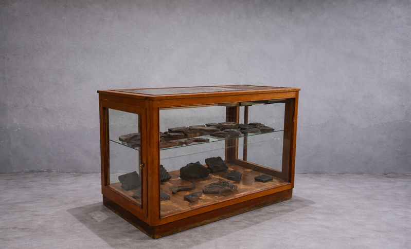 Bars and counters 9