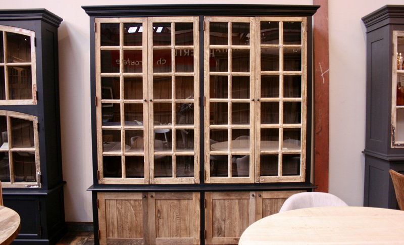 Display cabinets 2