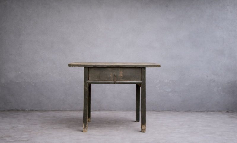 Console tables 27
